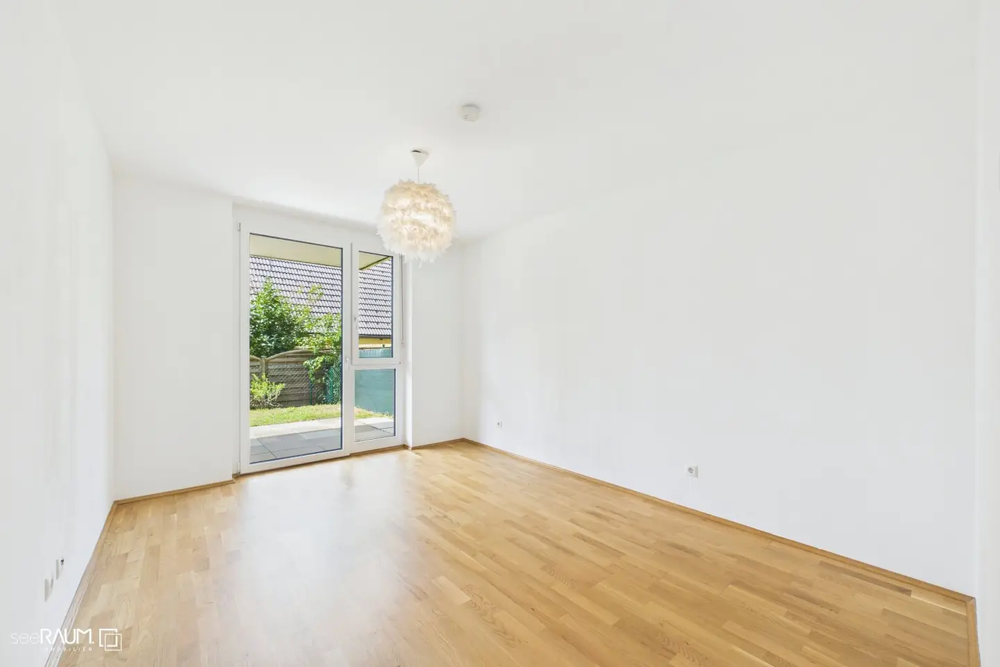 Modern garden apartment in a quiet residential location