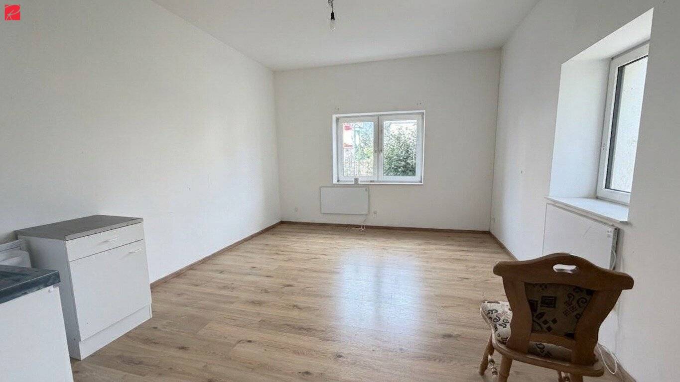 Mehrfamilienhaus mit 3 Wohneinheiten – sanierungsbedürftig mit Potenzial