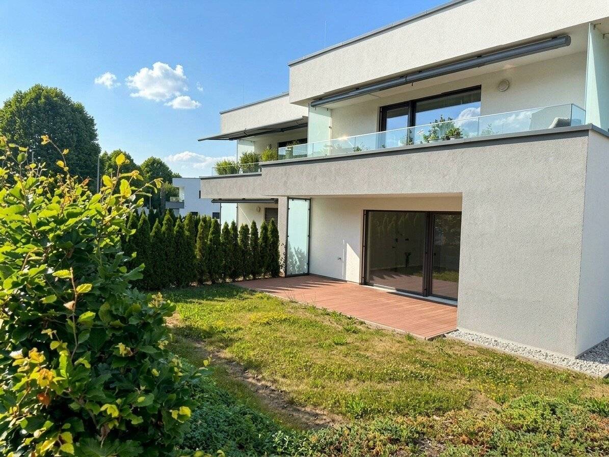 First occupancy - well laid out 3-room apartment with cozy private garden