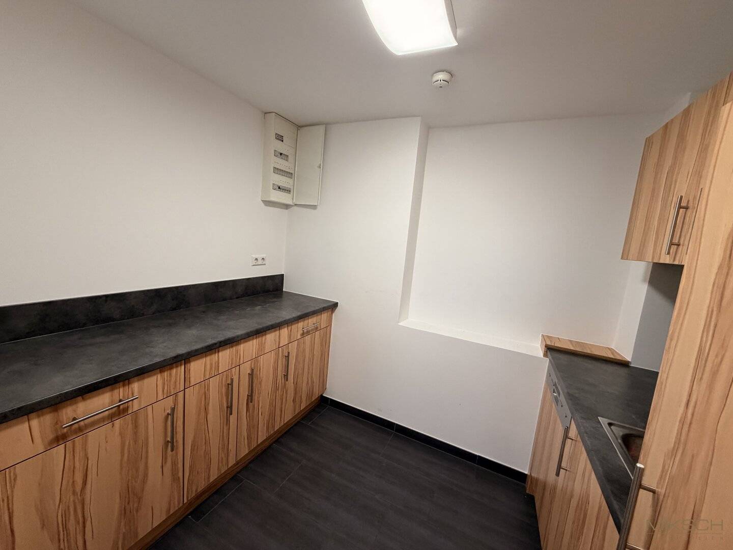 Like-new office/practice | approx. 88m² | in St. Pölten | near train station