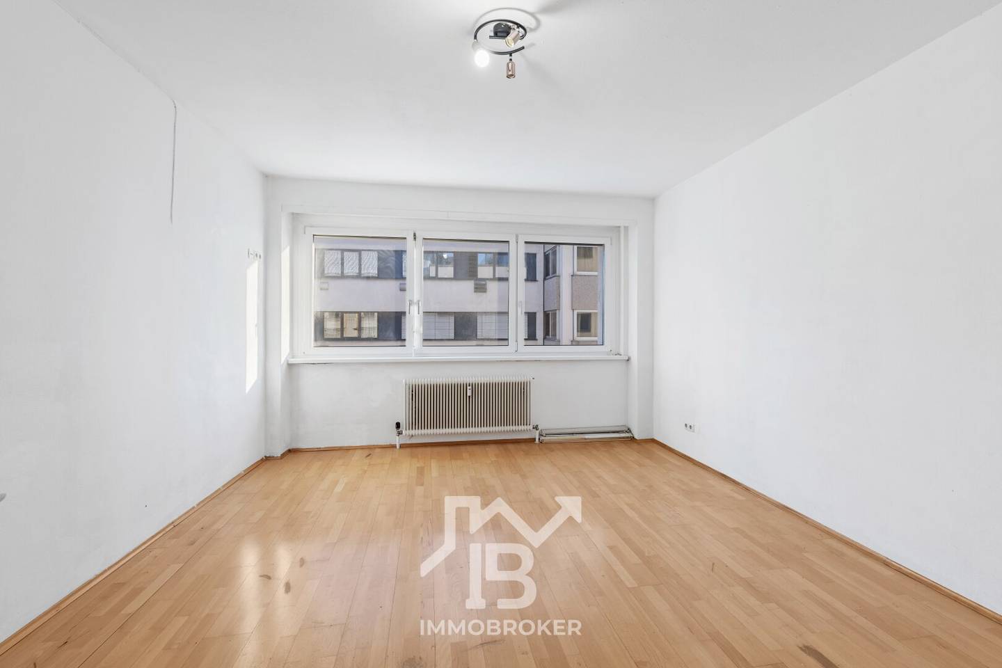 Spacious 3-room apartment with balcony and view of Pöstlingberg in Urfahr