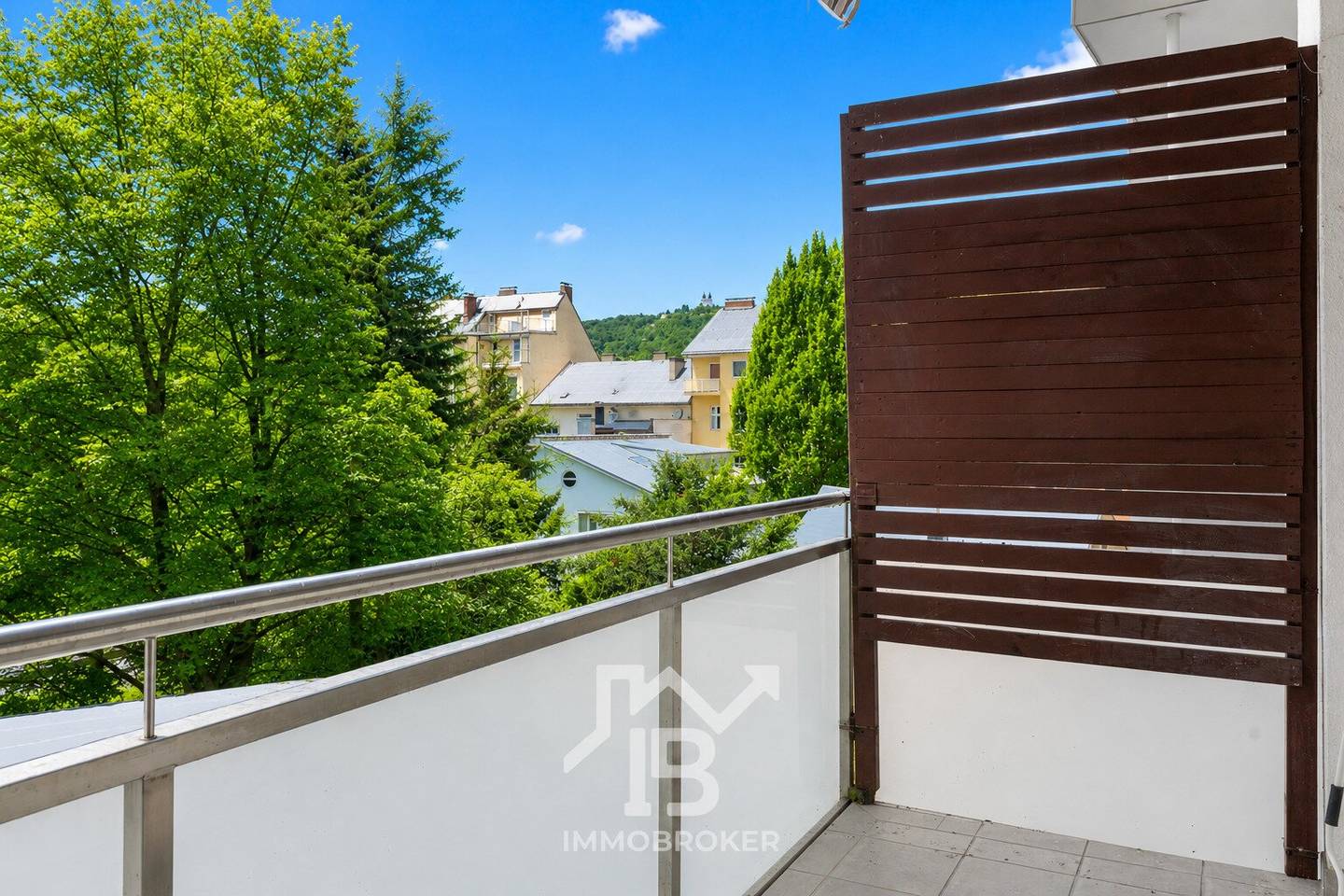 Spacious 3-room apartment with balcony and view of Pöstlingberg in Urfahr