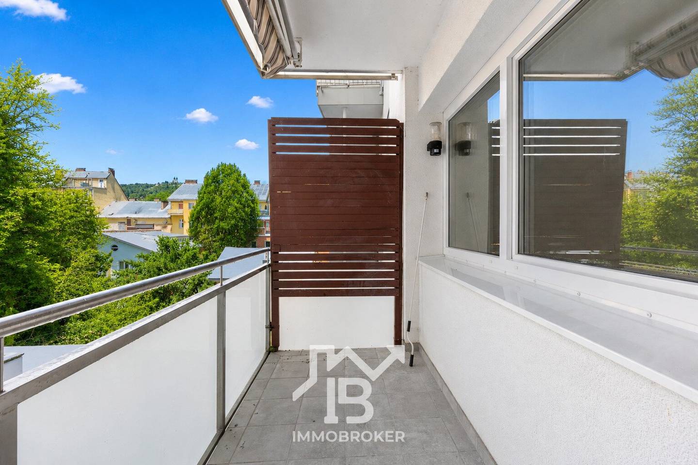 Spacious 3-room apartment with balcony and view of Pöstlingberg in Urfahr