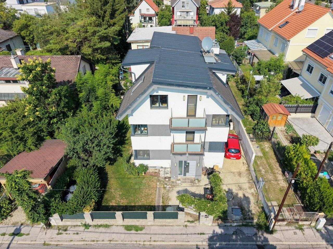 A Home for Generations – Exclusive Family Residence in Prime Location