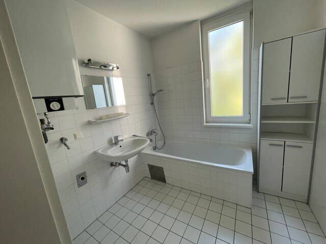 Well-maintained 2-room apartment near Schillerplatz