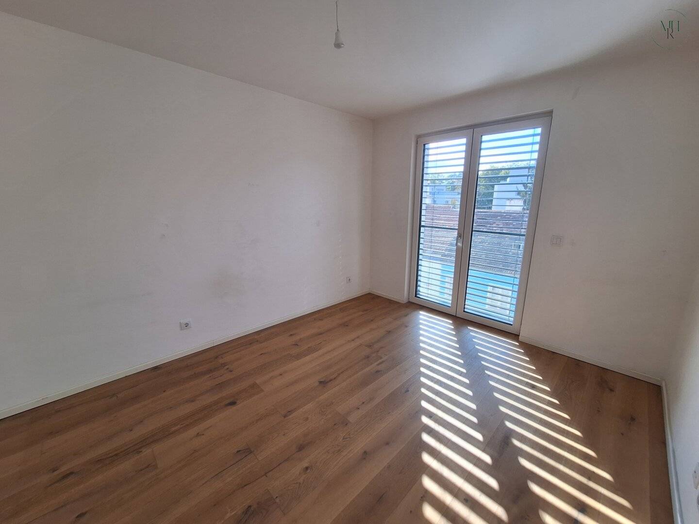 Moderne und helle zwei Zimmer Wohnung bei Bahnhof Hetzendorf