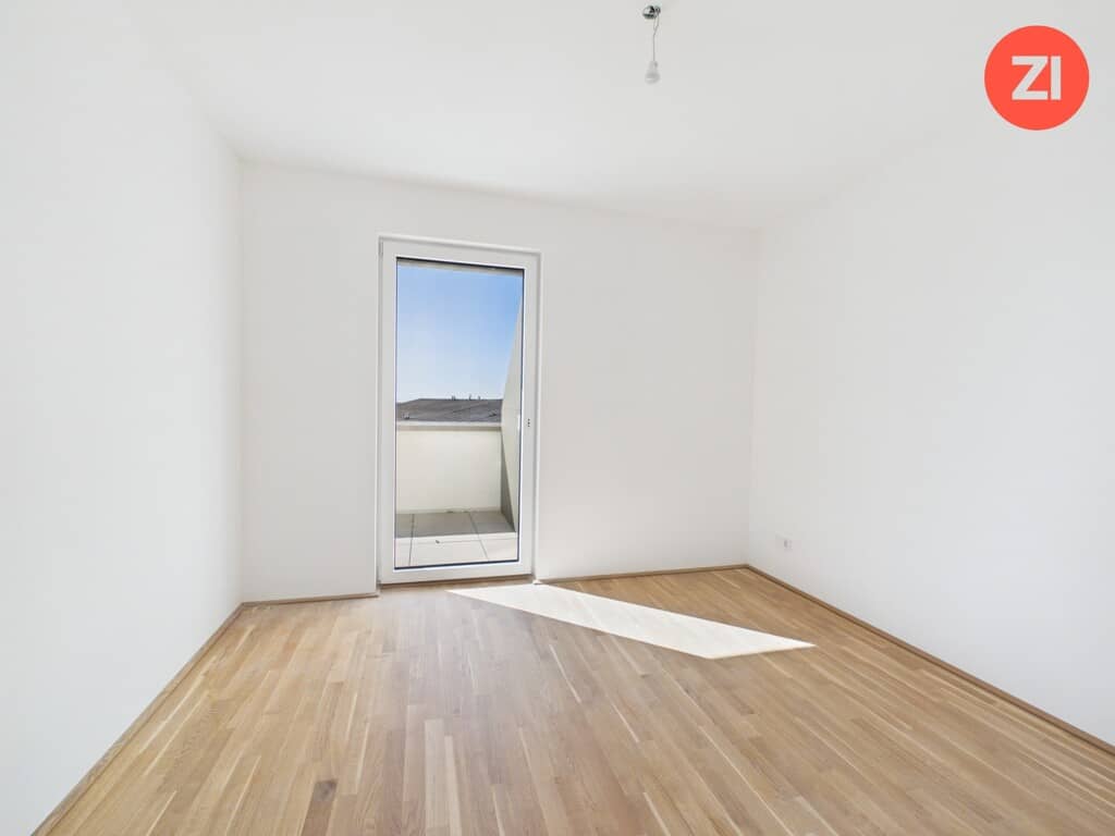 Bright apartment with balcony and modern fitted kitchen