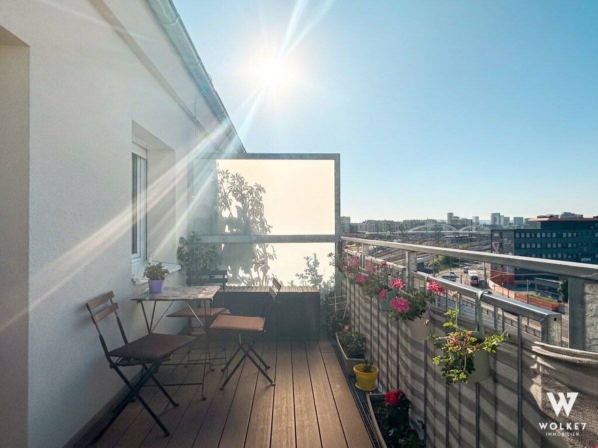 Newly built apartment with spectacular distant view in central location: 2 rooms | 2 terraces | 6th floor without elevator