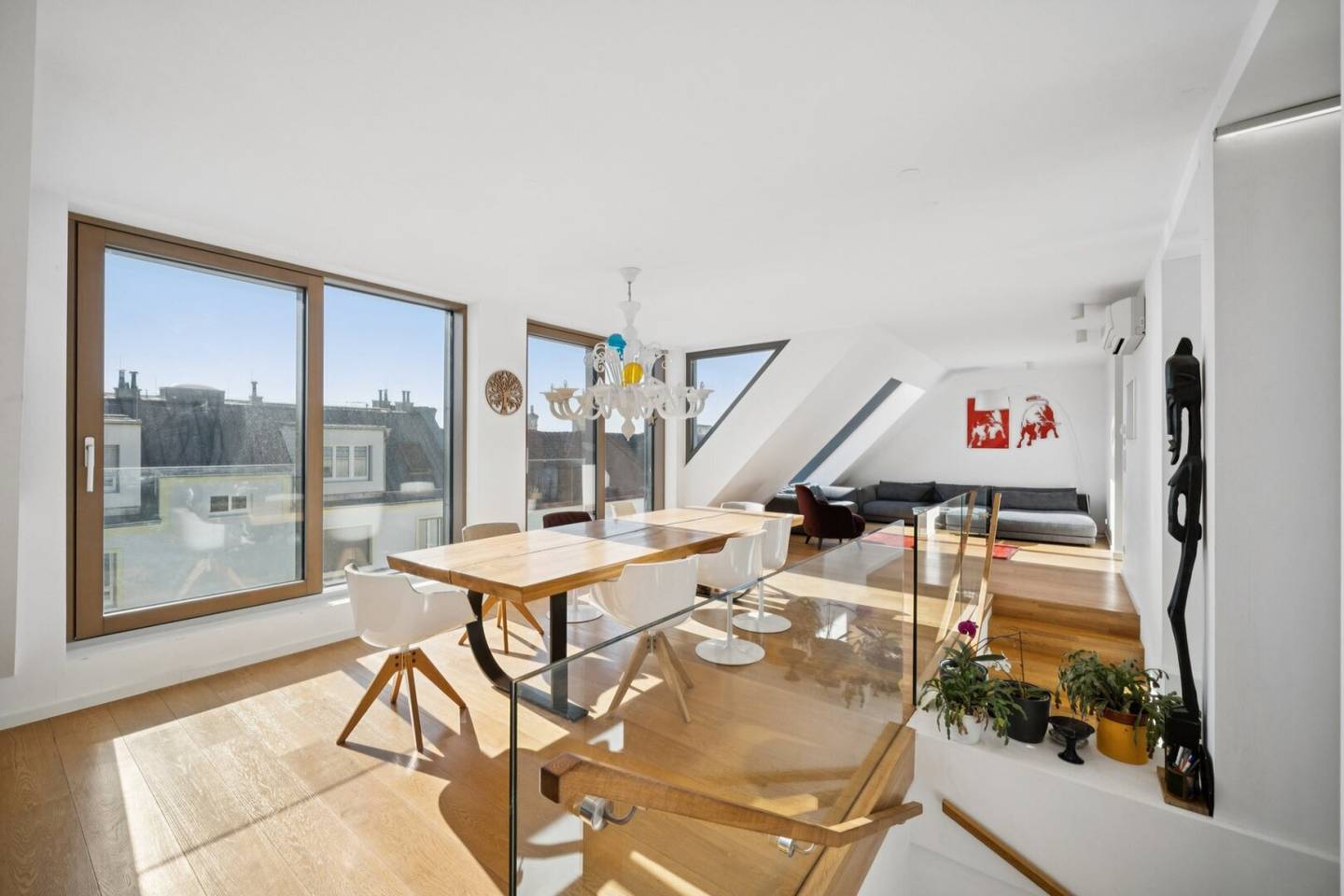 360°-Panoramablick: Exklusive Dachgeschossmaisonette mit großer Terrasse