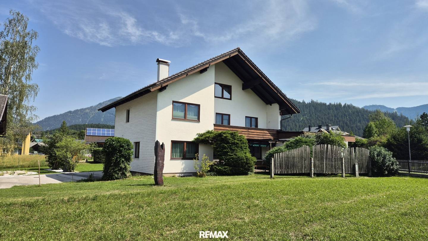 Bad Mitterndorf: Haus aus Verlassenschaft mit 2.500m² Grundstück, 200m² Garage und 400m² Biotop.