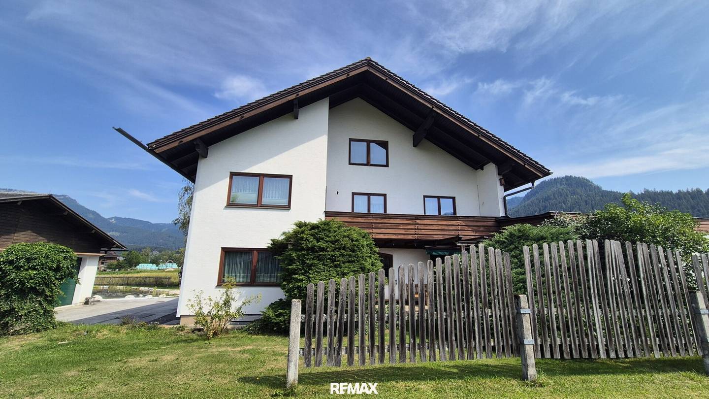 Bad Mitterndorf: Haus aus Verlassenschaft mit 2.500m² Grundstück, 200m² Garage und 400m² Biotop.