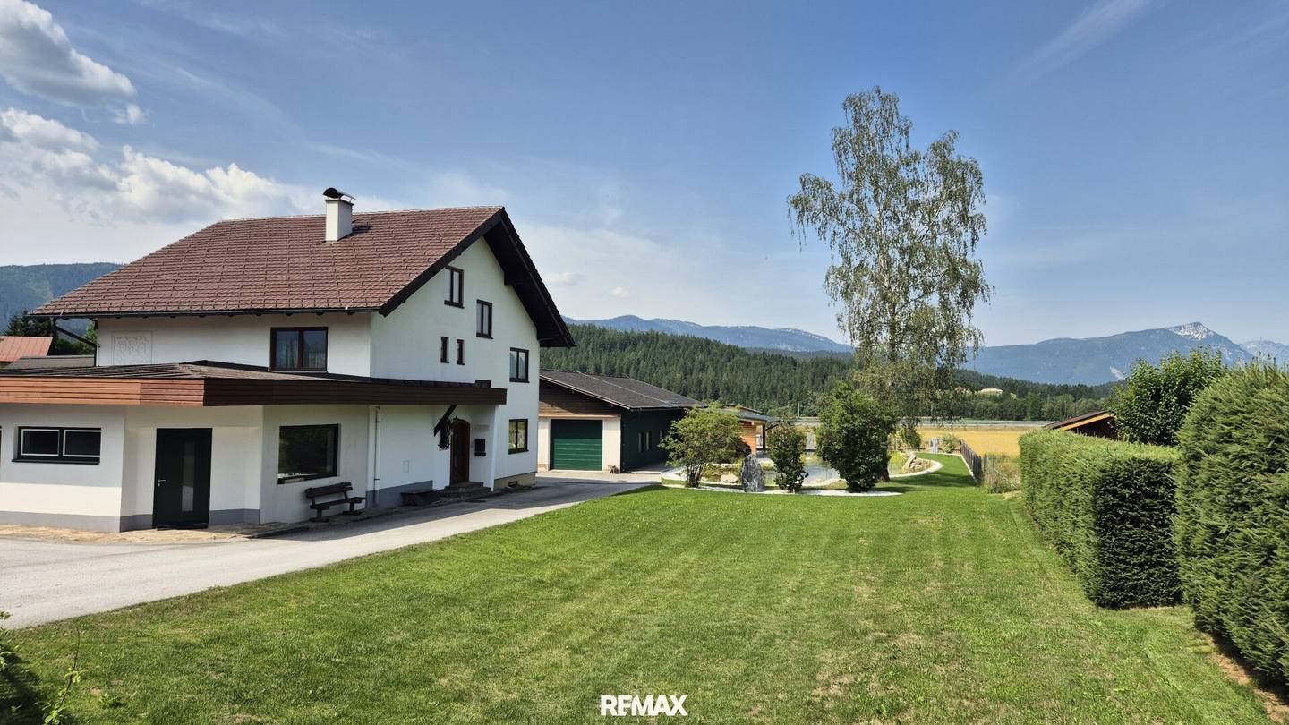 Bad Mitterndorf: Haus aus Verlassenschaft mit 2.500m² Grundstück, 200m² Garage und 400m² Biotop.