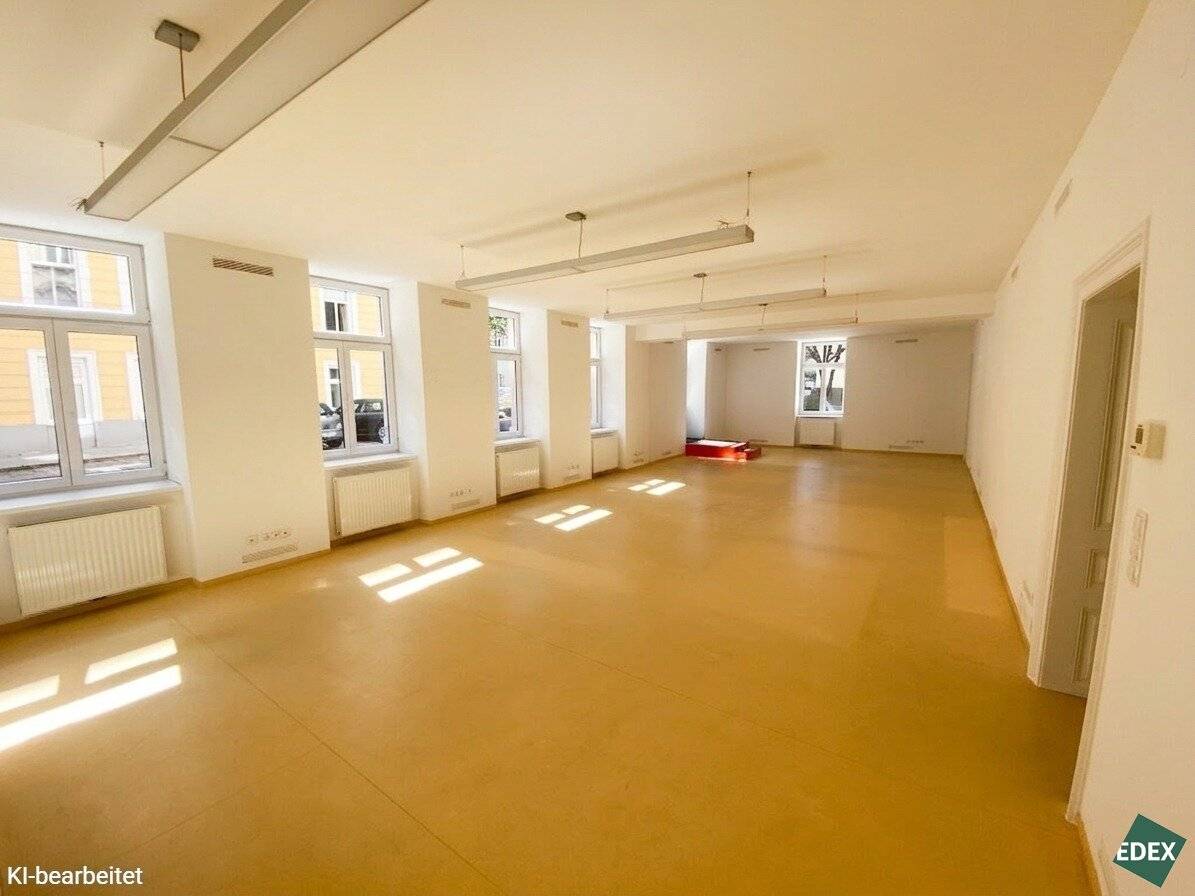 Nice ground-level office near the Danube Canal