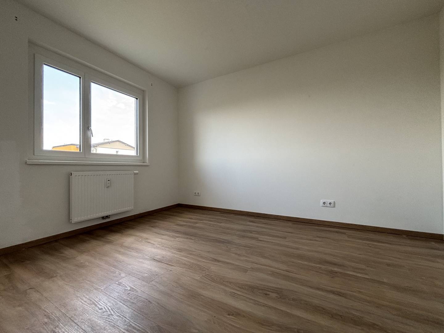 Bright apartment with modern kitchen and parking near Naarn
