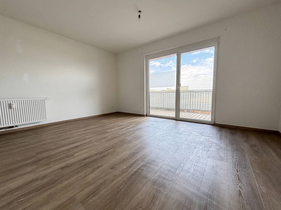 Bright apartment with modern kitchen and parking near Naarn
