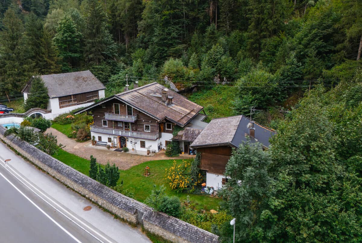 Historisches Bauernhaus mit Charme in alpiner Lage Wohnung