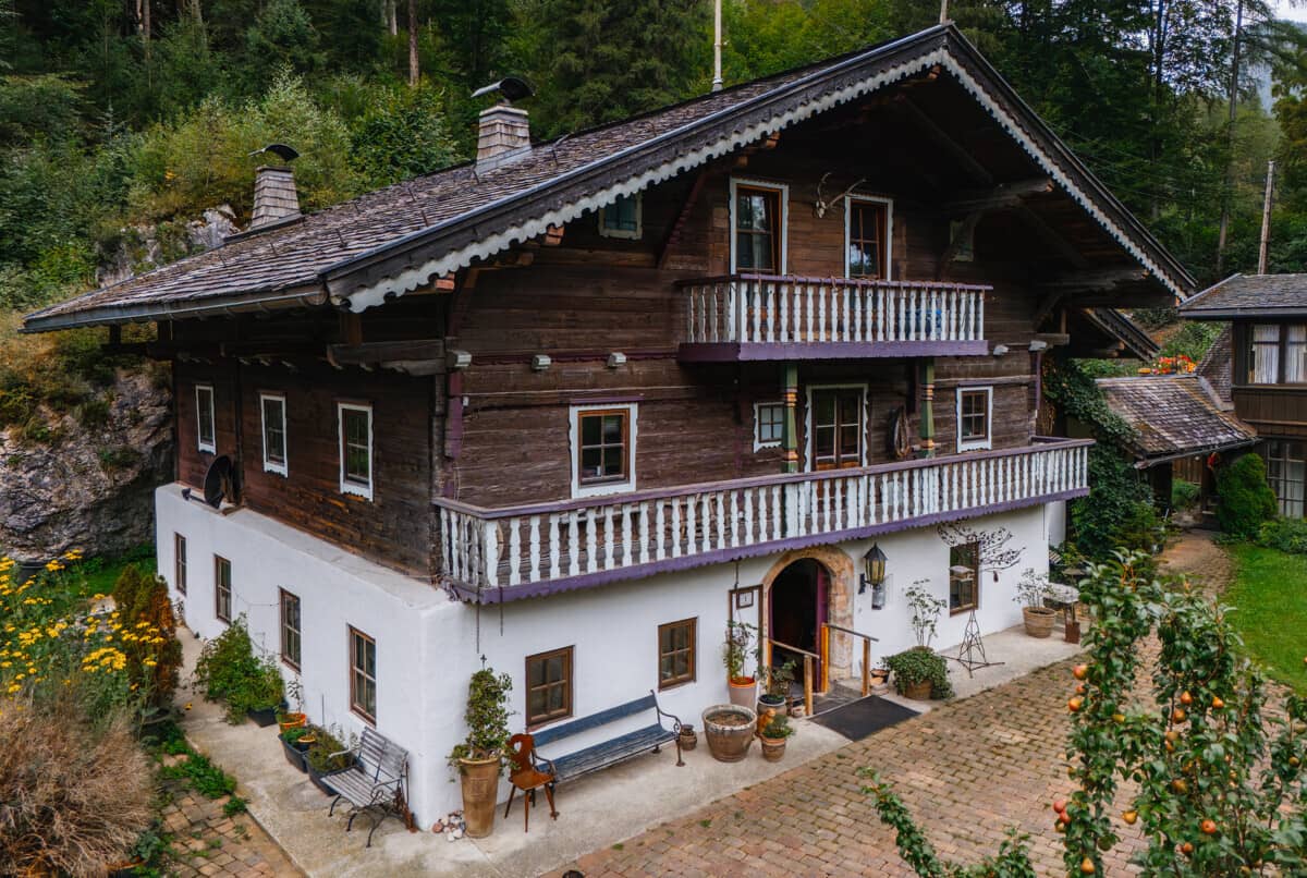 Historisches Bauernhaus mit Charme in alpiner Lage Wohnung
