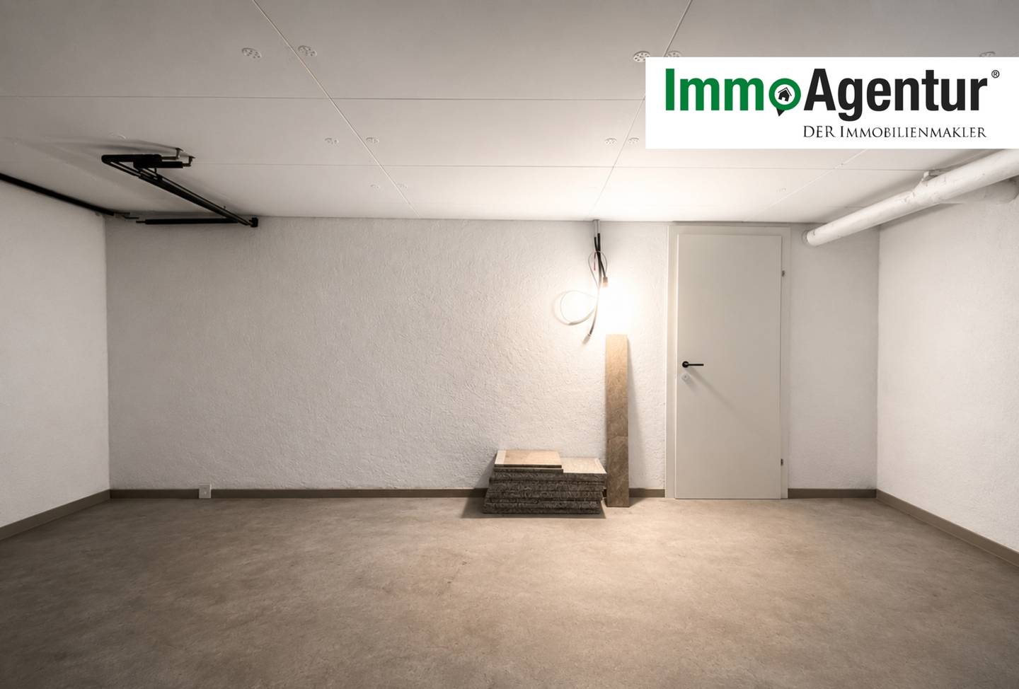Central storage space with two entrances Wohnung