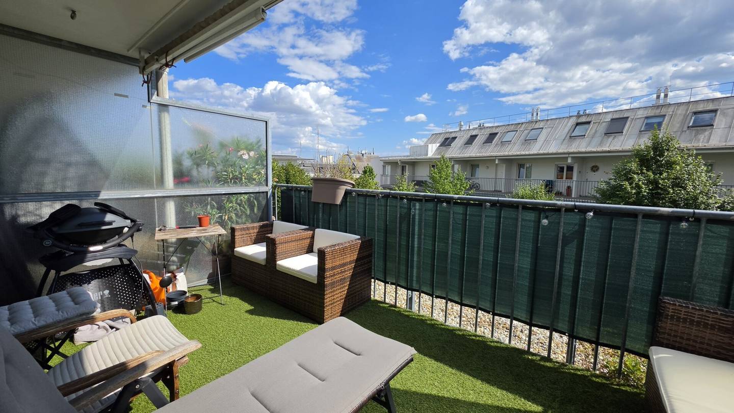 Maisonette-Dachgeschosswohnung mit Terrasse, Balkon &amp; Garage inklusive