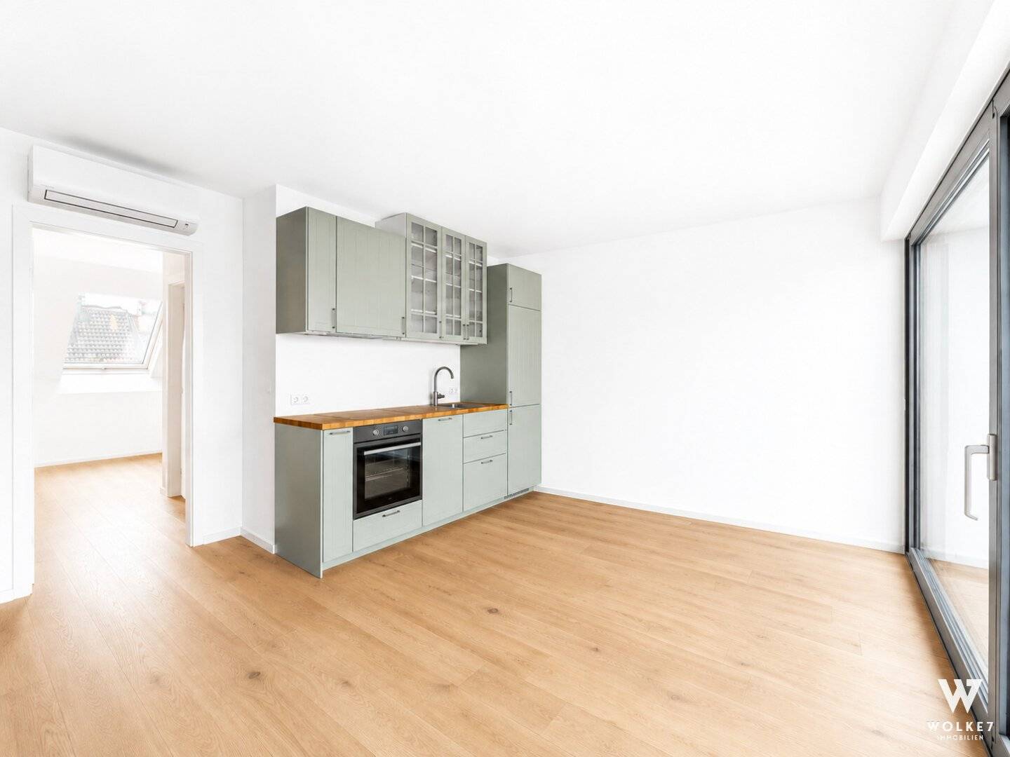 Urban living, relax above the roofs - stylish 2-room gem | spacious west terrace | air conditioning | Wilhelminenberg