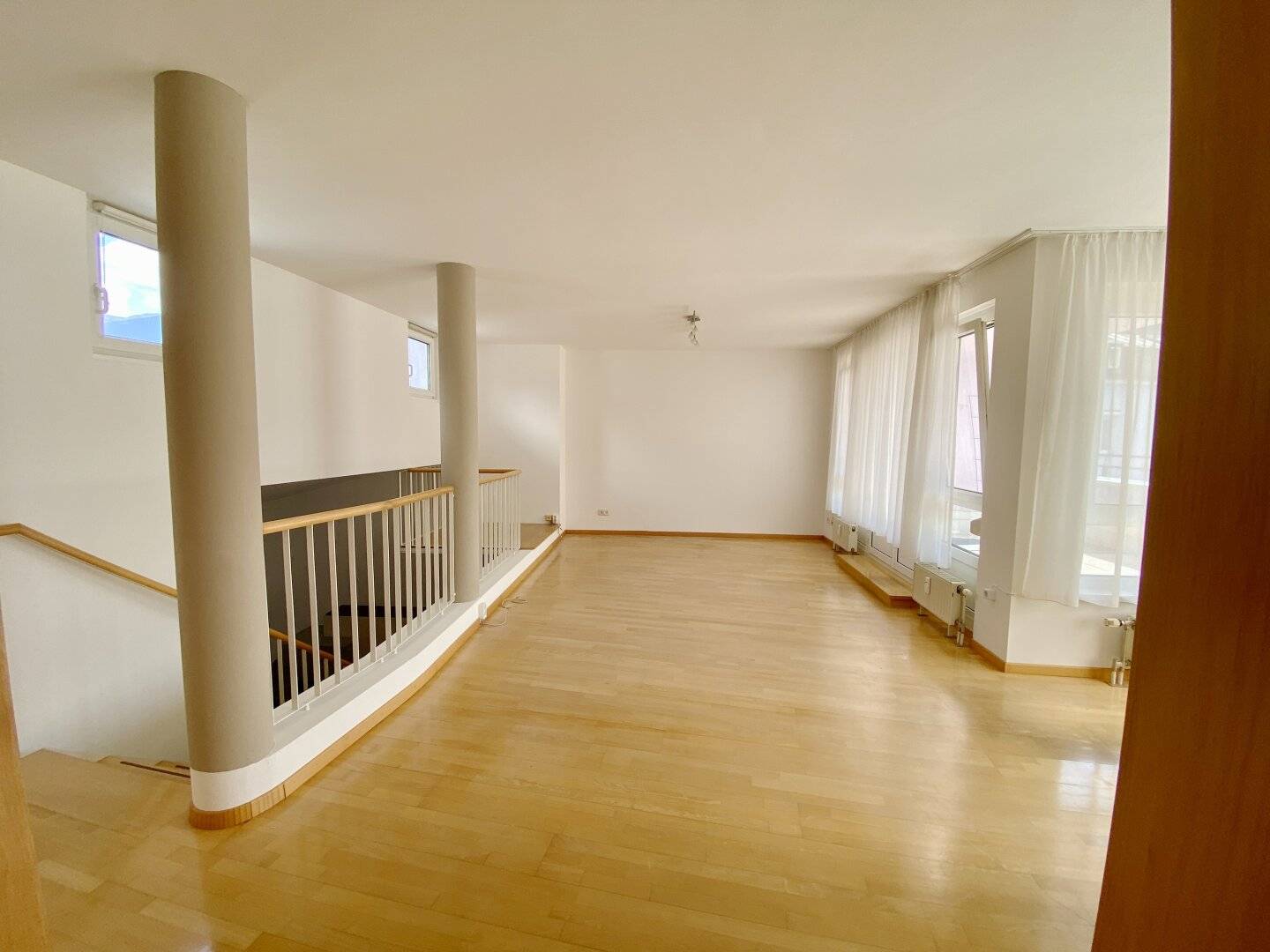 A fine home! Maisonette 90m² 3 rooms, terrace, garage, 2 bathrooms – top location!