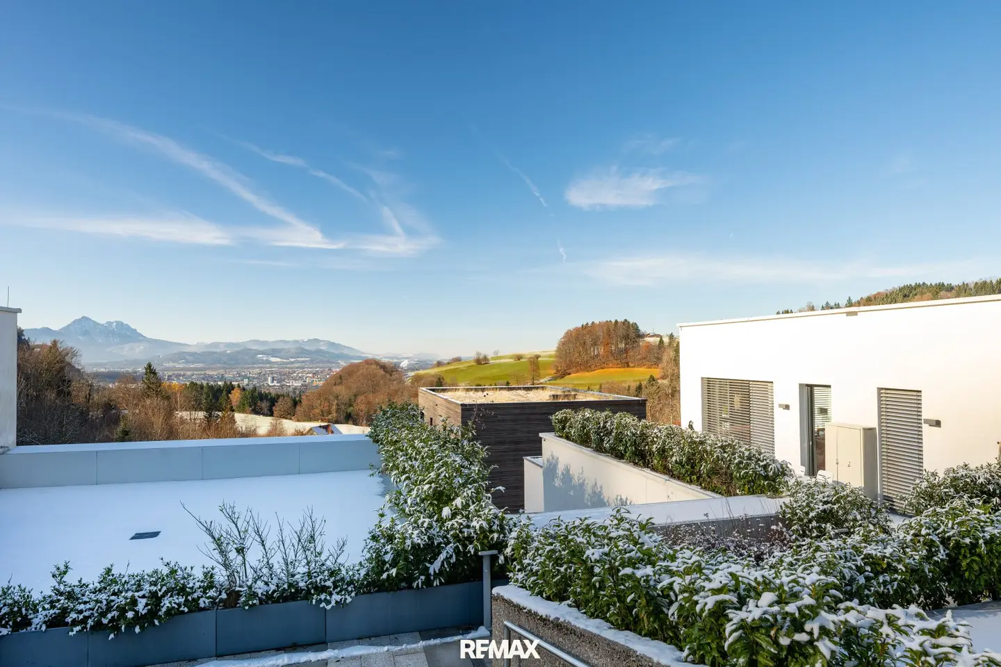 Award-winning townhouse at the foot of the Gaisberg: panoramic view over Salzburg, with secondary residence designation