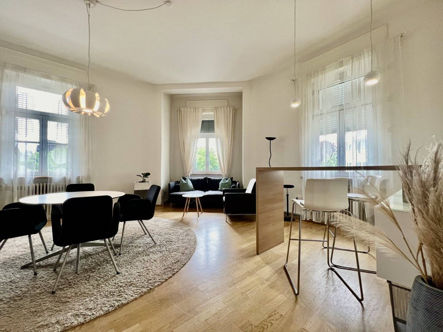 Stylish period building - Office or medical practice premises near "Kreuzbergl" for rent