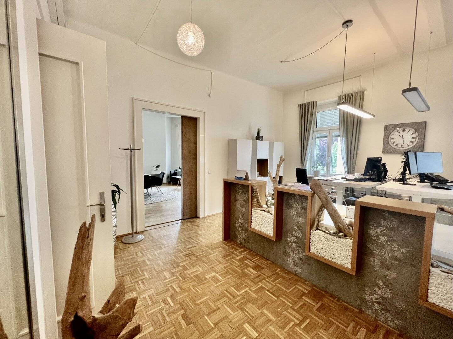 Stylish period building - Office or medical practice premises near "Kreuzbergl" for rent