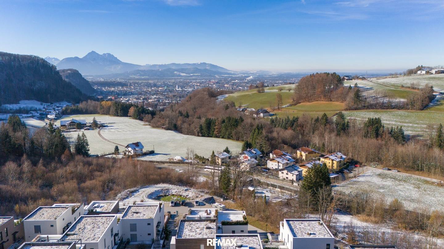 Award-winning townhouse at the foot of the Gaisberg: panoramic view over Salzburg, with second home designation
