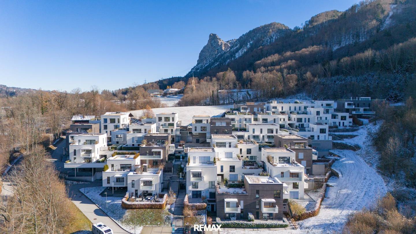 Award-winning townhouse at the foot of the Gaisberg: panoramic view over Salzburg, with second home designation