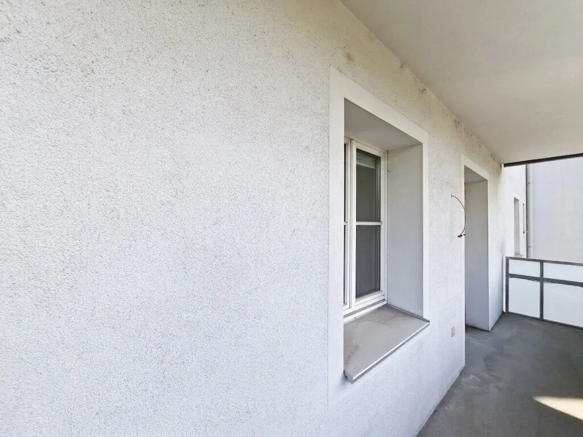 COMMISSION-FREE FROM THE OWNER! GREAT 3-ROOM APARTMENT WITH BALCONY AND KITCHEN NEAR HÜTTELDORF STATION!