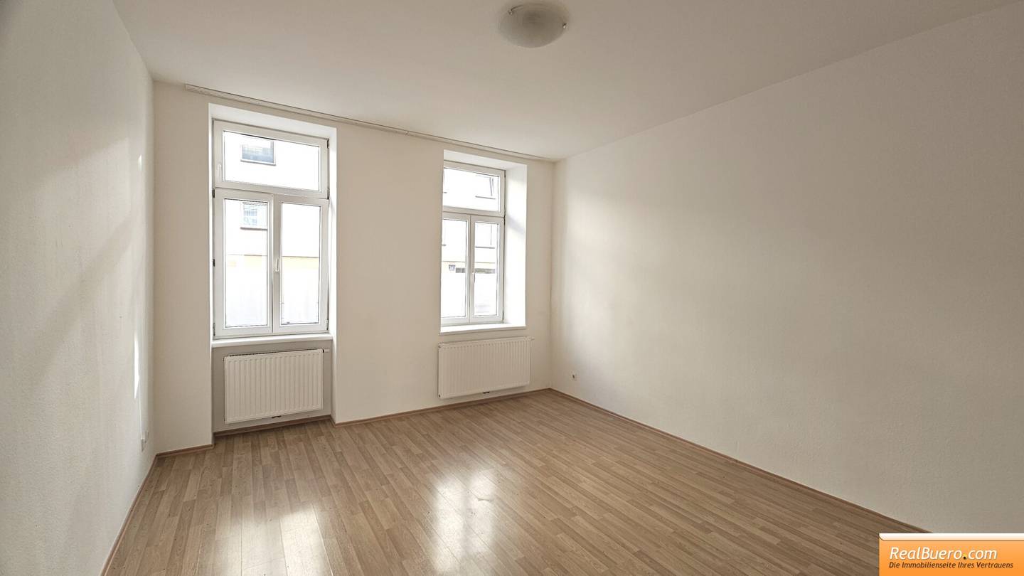 GEMÜTLICHE ALTBAUWOHNUNG IN DER ANGELIGASSE