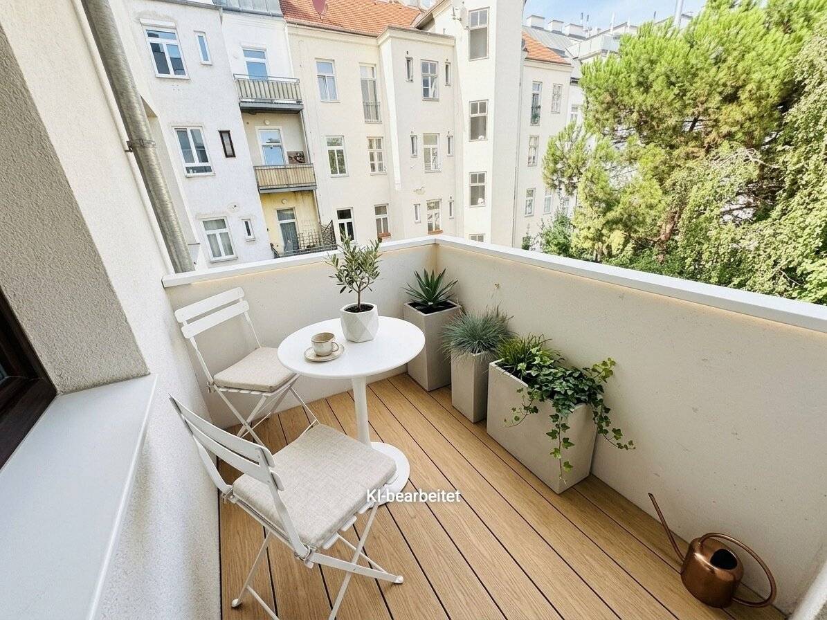 Newly renovated 3-room new build apartment with balcony in quiet courtyard location