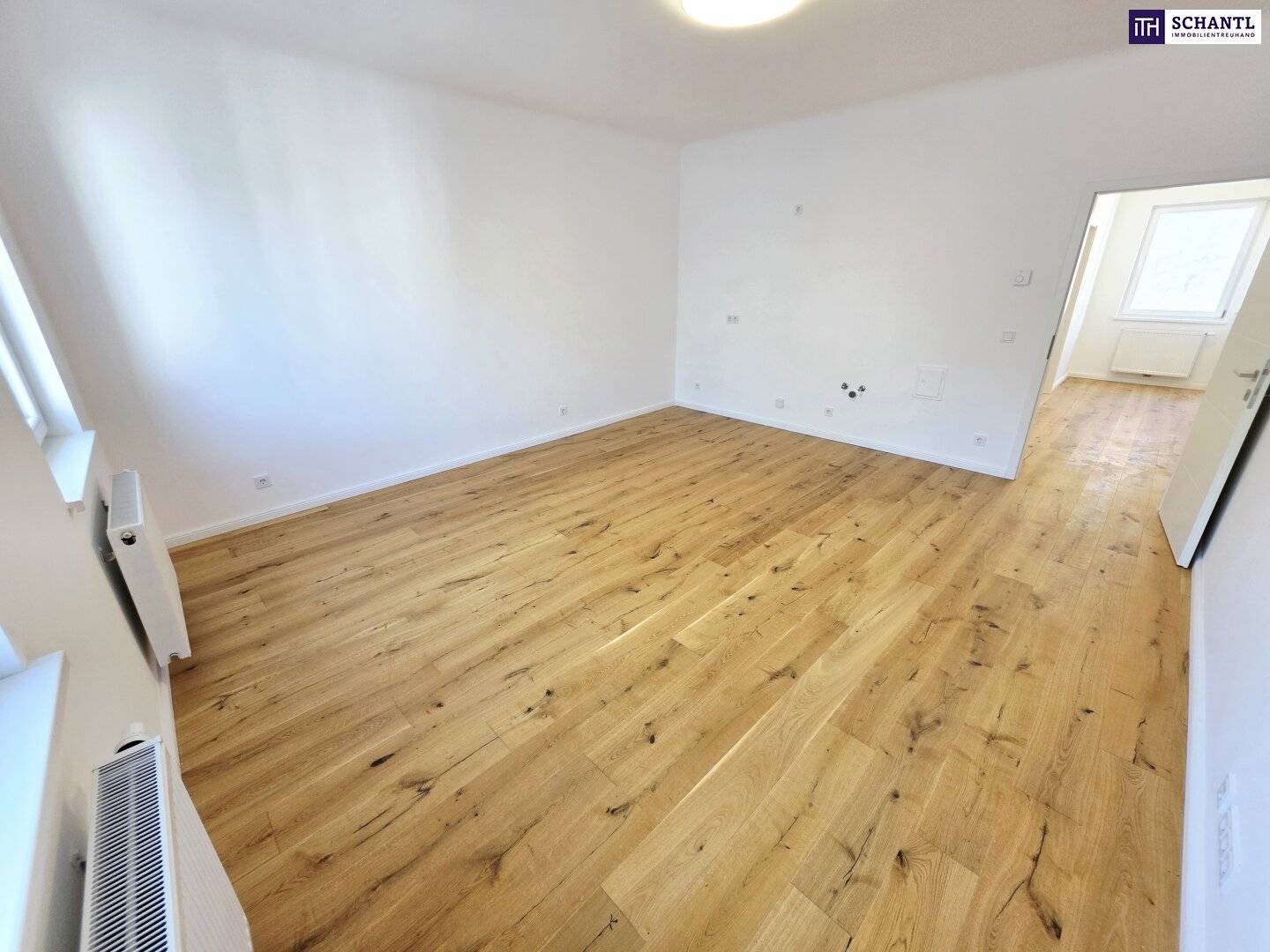 Pure city life Freshly renovated first occupancy on top elevator floor Quiet side street Reinprechtsdorfer Straße around the corner Fair price