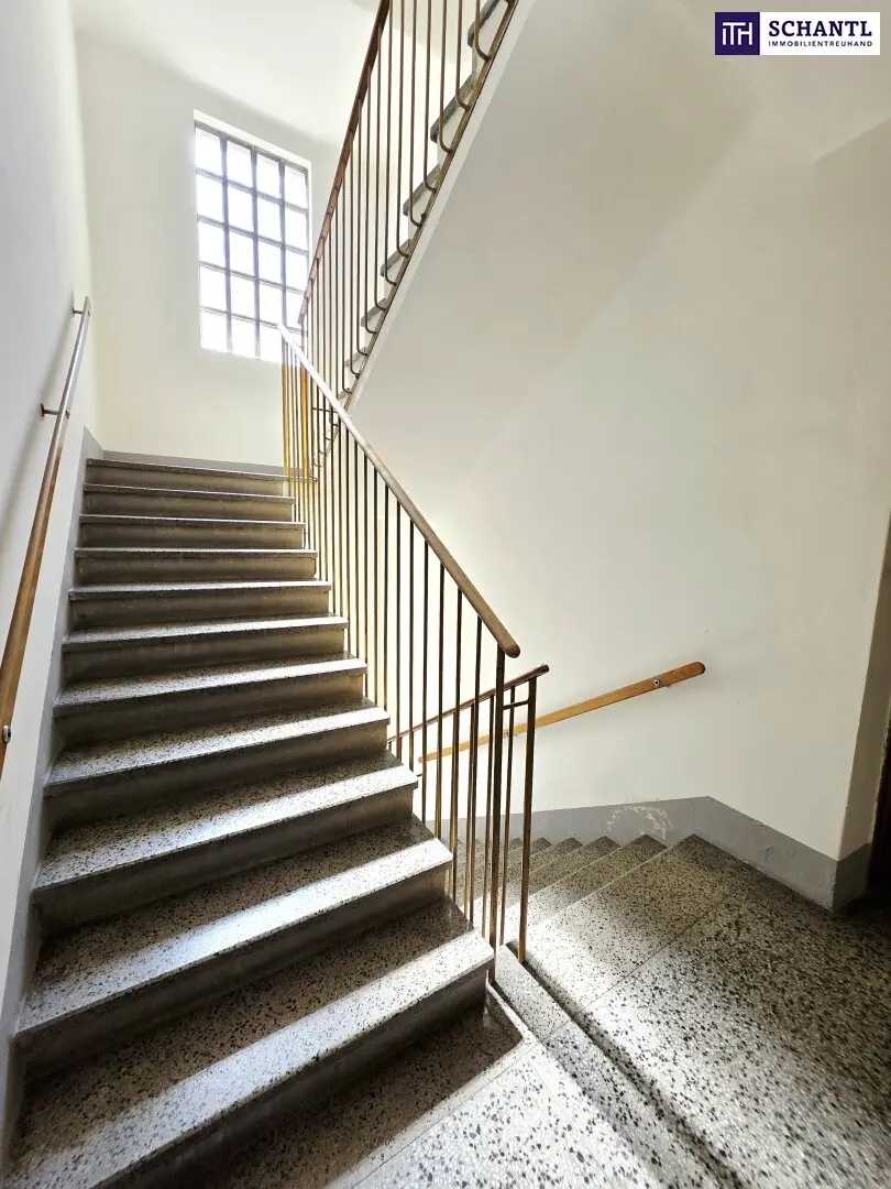 Pures Stadtleben! Frisch sanierter Erstbezug im letzten Liftstock! Ruhige Seitengasse - Reinprechtsdorfer Straße um´s Eck! Fairer Preis!
