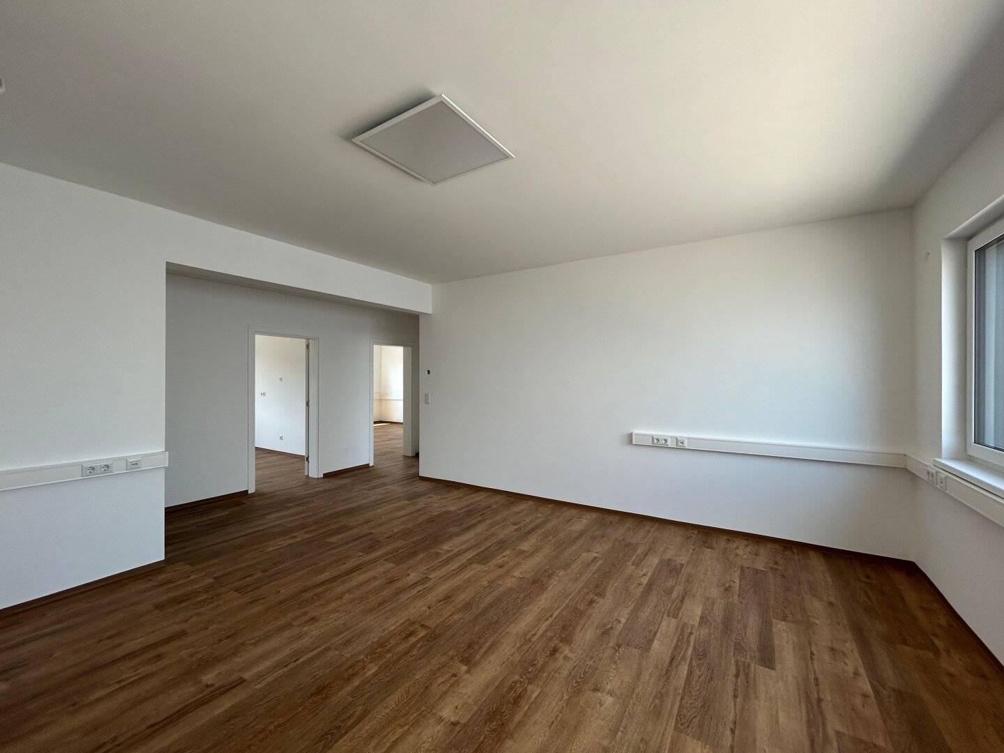 Modern new build office space on upper floor – first occupancy, energy efficient and excellent transport connections