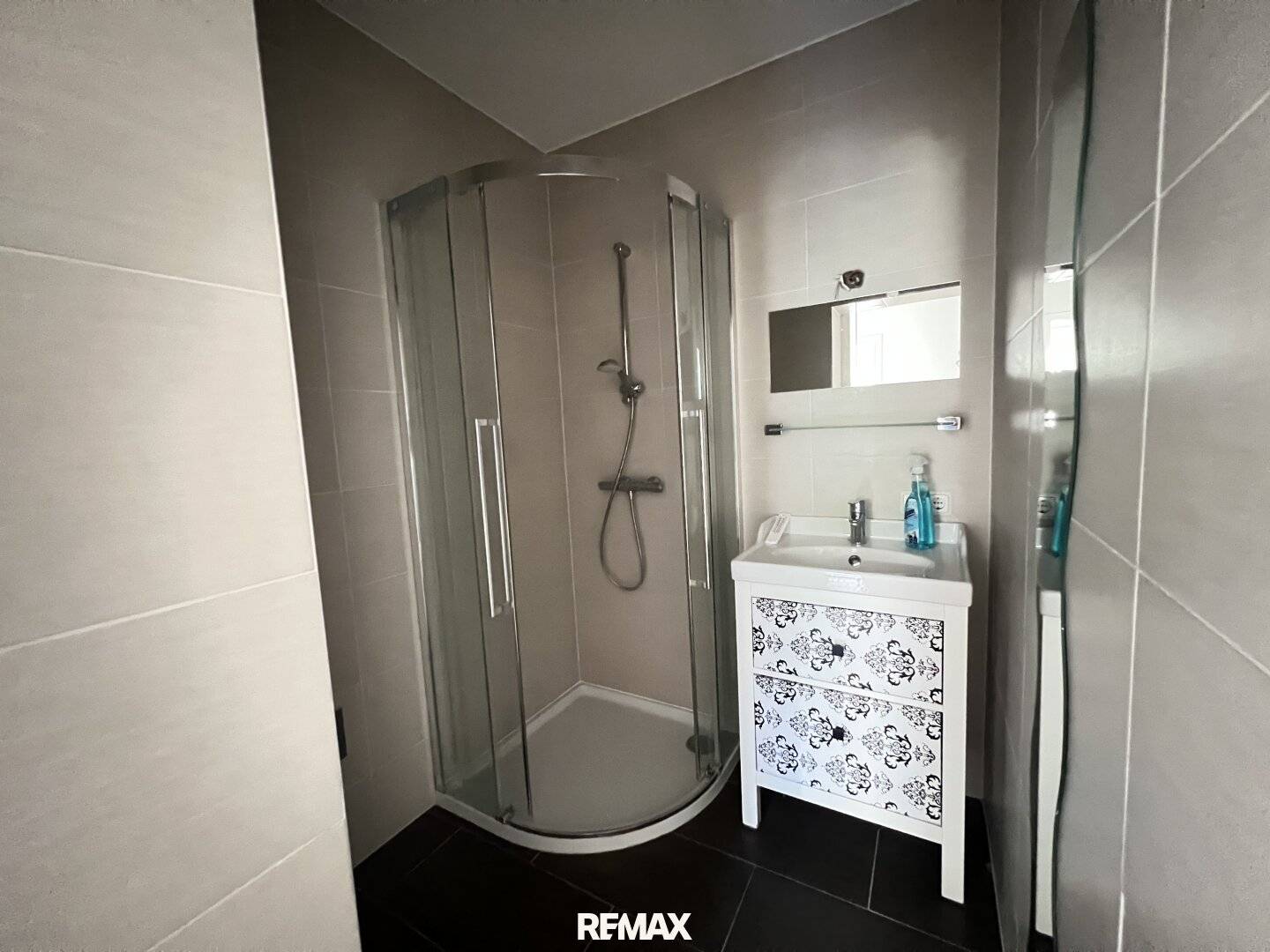 Quiet centrally located 3-room apartment