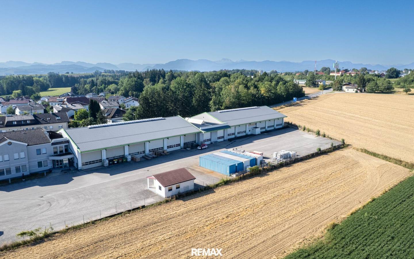 Some halls offer space – this location offers the perfect basis for your success