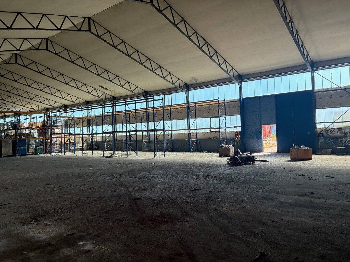 Warehouse in flexible sizes near VIE