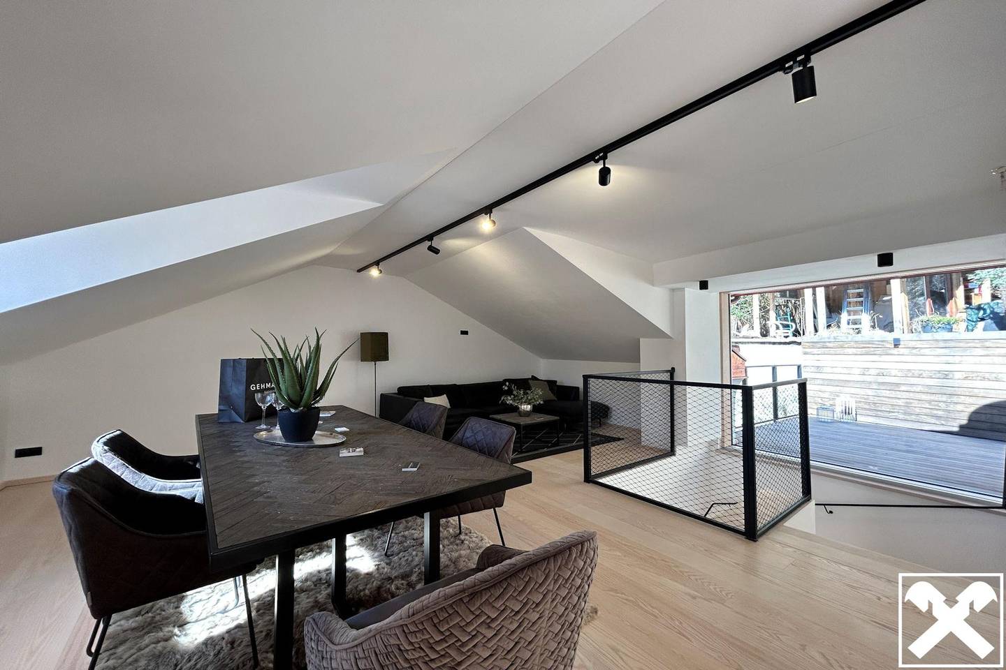 Altbauwohnung by Kapuzinerberg with terrace