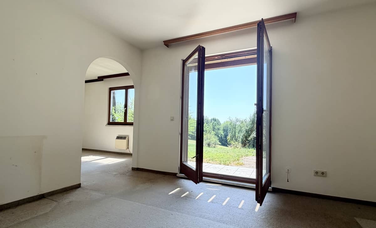 Helle Familienwohnung mit Privatgarten und Terrasse