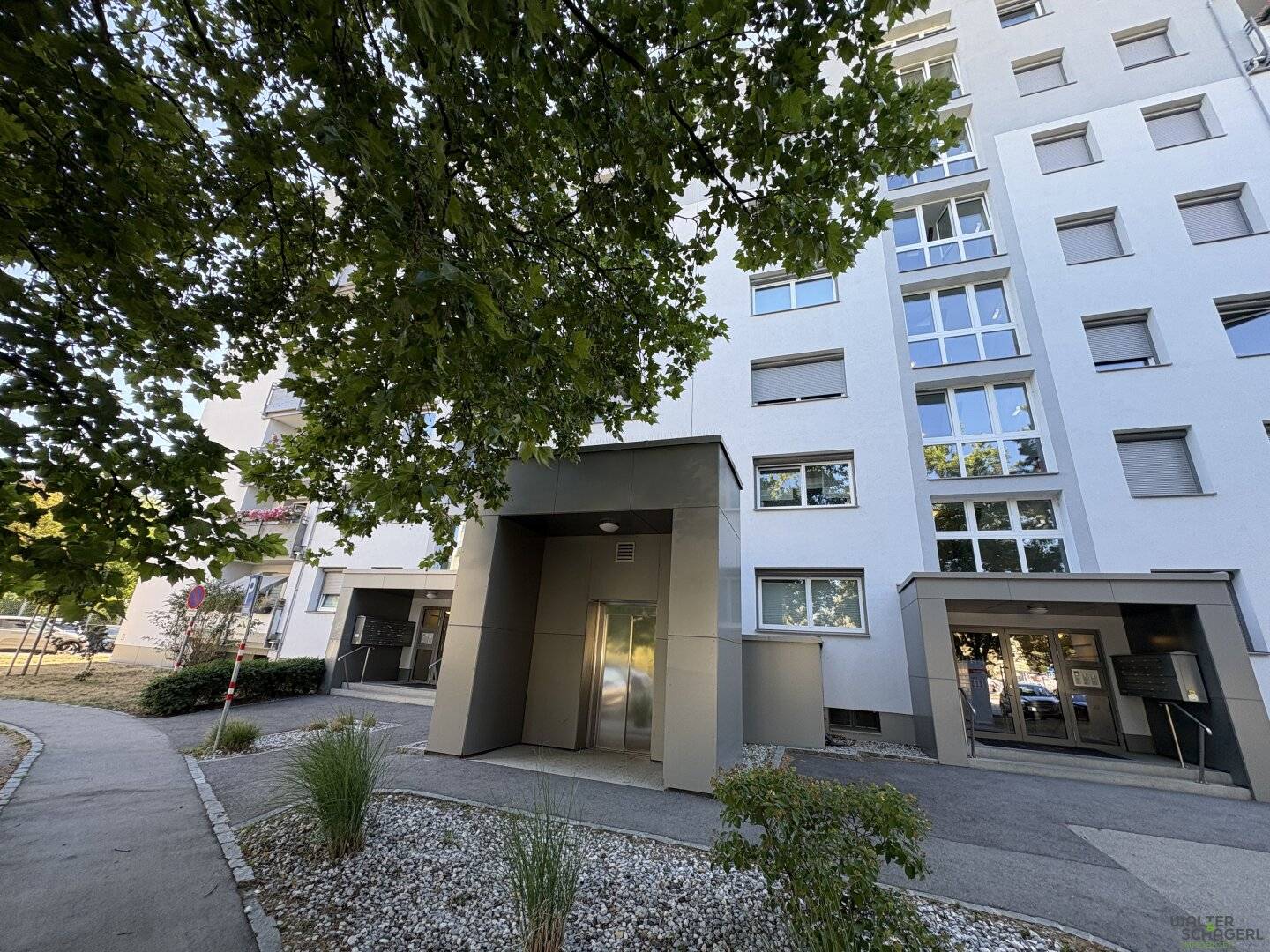 Well maintained 4-room apartment