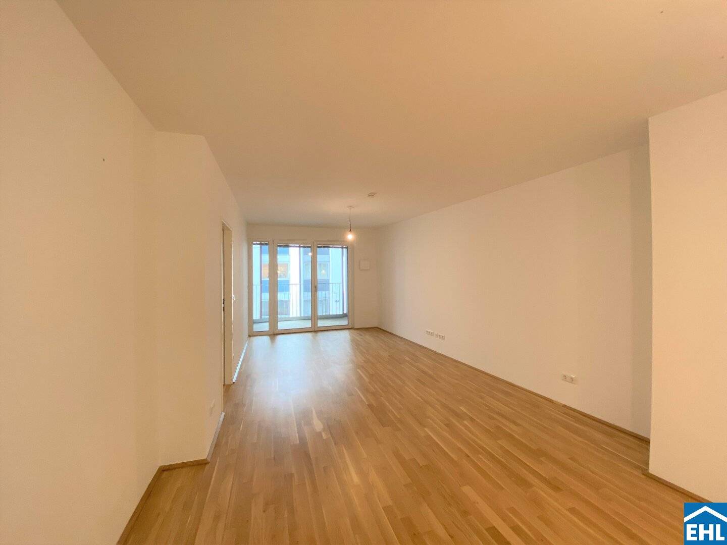 Friendly 2-room apartment near Rochusmarkt