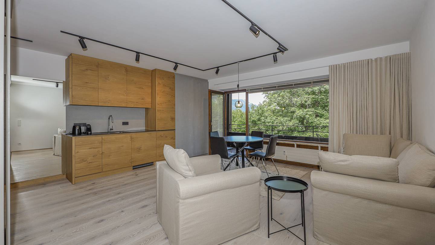 Renovierte Wohnung mit Balkon und Blick zum Hahnenkamm