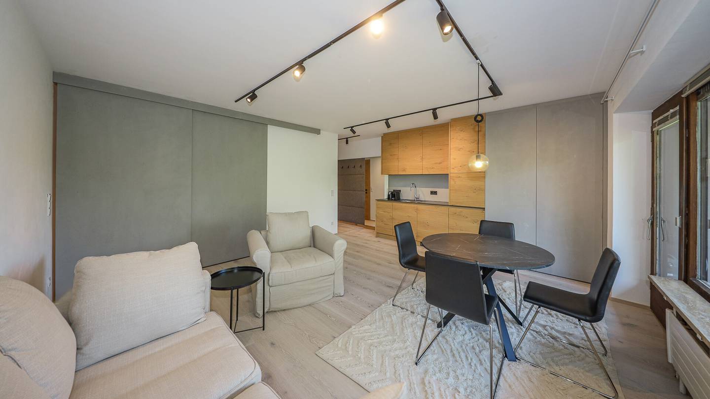 Renovierte Wohnung mit Balkon und Blick zum Hahnenkamm