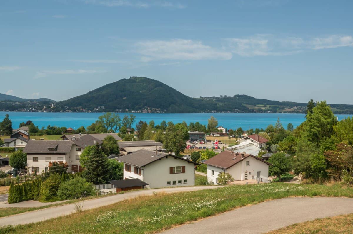 Rarität in Weyregg am Attersee – Baugrundstück mit phänomenalem Seeblick