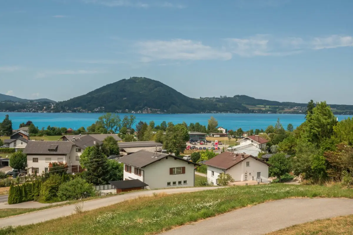 Rarity in Weyregg am Attersee – Building plot with phenomenal lake view