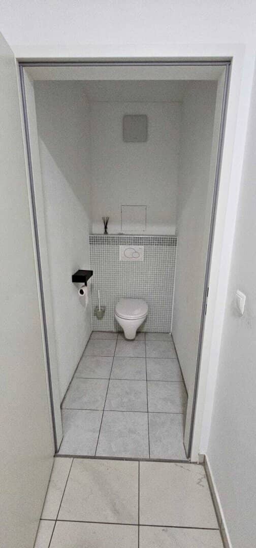 Permanent 4-room apartment with balcony and terrace!