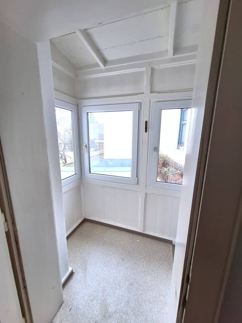 Great well maintained period apartment near the centre