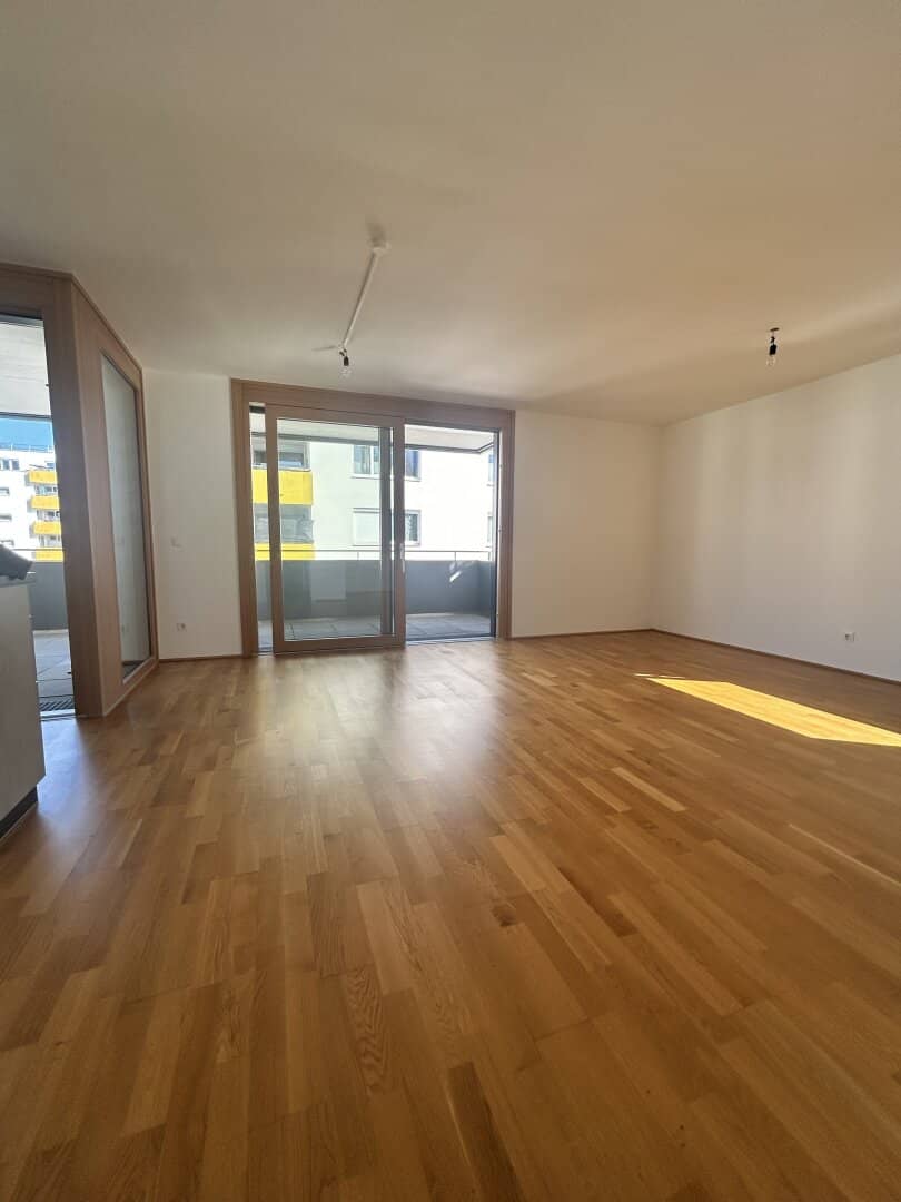 Modern 2-room terrace apartment in Lenzing, like new, balcony, underfloor heating, only 490€ cold rent